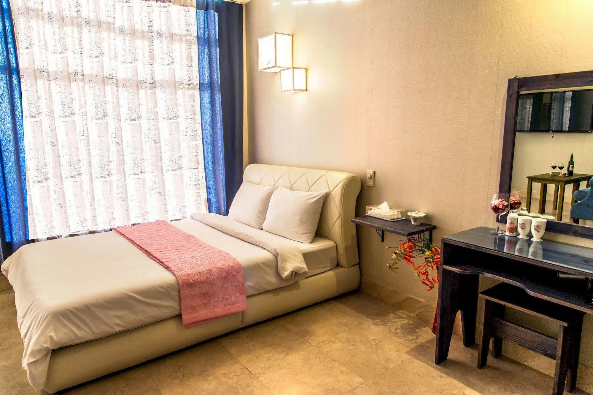 Hotel White House Τζέτζου Εξωτερικό φωτογραφία